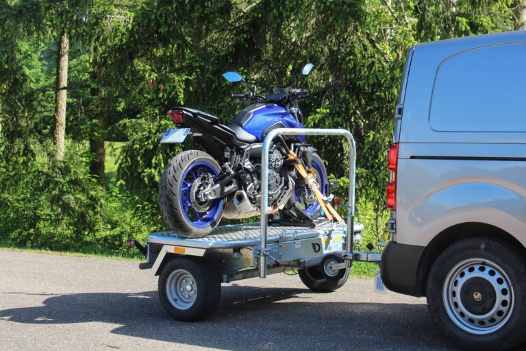 Prečna prikolica za motor Debon Roadster Camp